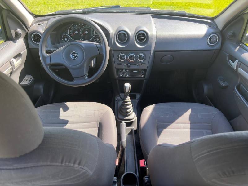 CHEVROLET - PRISMA - 2007/2008 - Branca - R$ 24.000,00