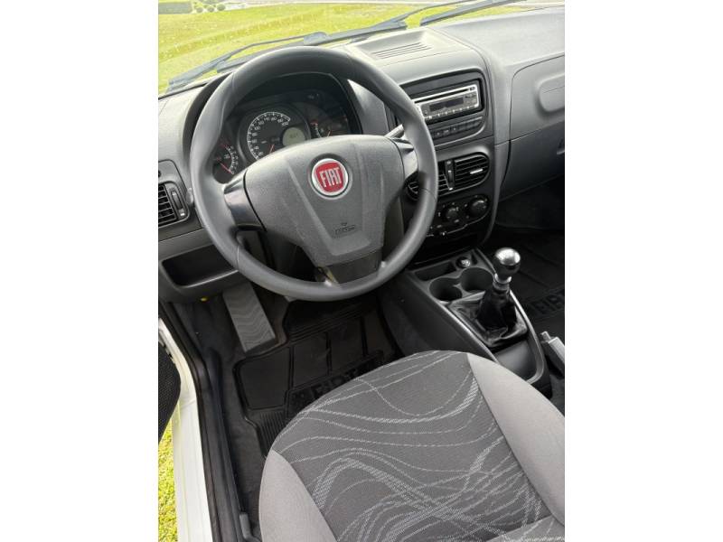 FIAT - STRADA - 2015/2015 - Branca - R$ 46.900,00