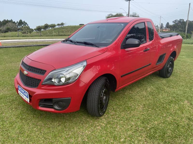 CHEVROLET - MONTANA - 2013/2013 - Vermelha - R$ 42.900,00