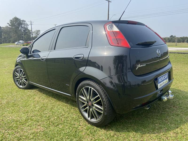 FIAT - PUNTO - 2008/2009 - Preta - R$ 33.000,00