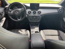 MERCEDES-BENZ - GLA 200 - 2015/2016 - Vermelha - R$ 149.000,00