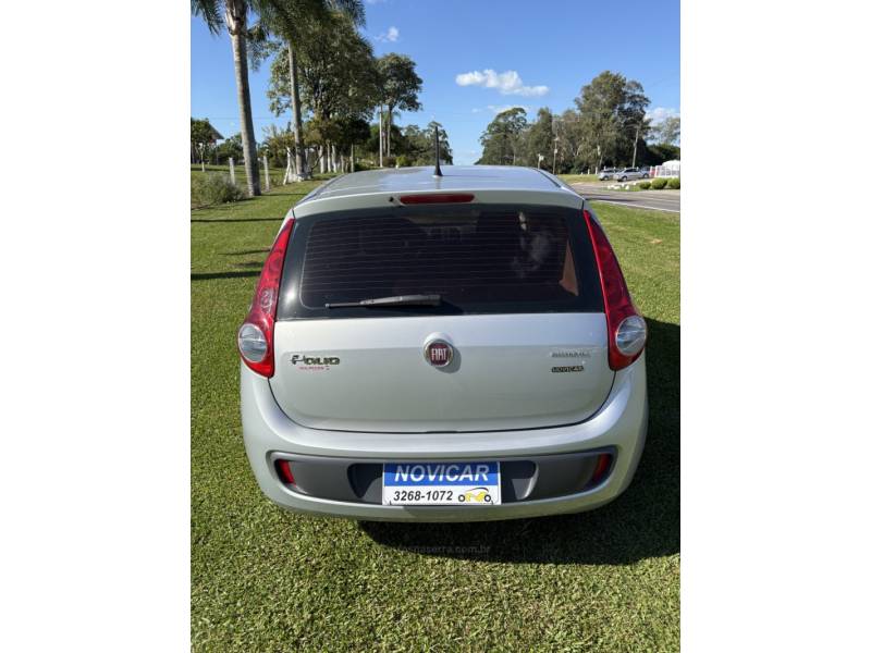 FIAT - PALIO - 2016/2017 - Prata - R$ 45.000,00