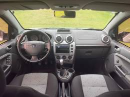 FORD - FIESTA - 2014/2014 - Prata - R$ 39.900,00