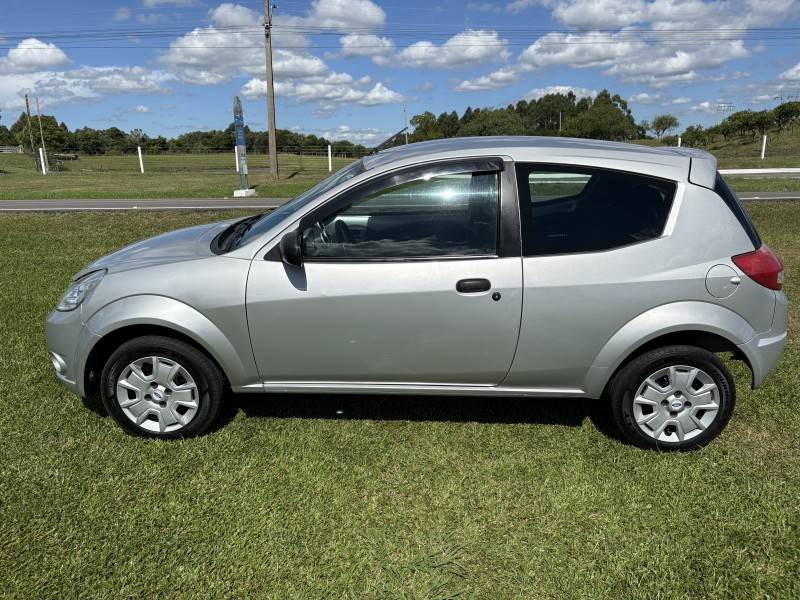 FORD - KA - 2010/2011 - Prata - R$ 26.500,00