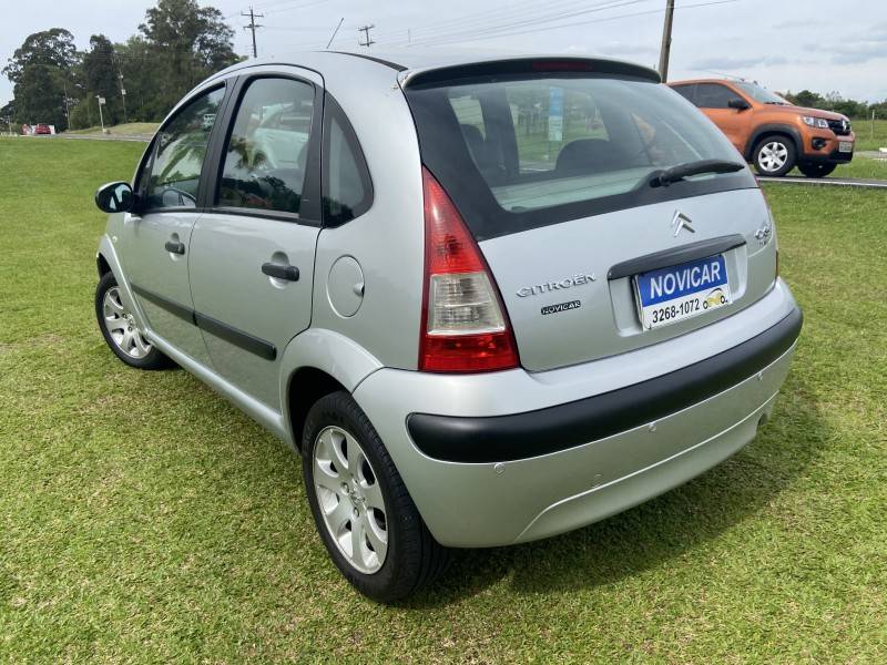 CITROËN - C3 - 2007/2008 - Prata - R$ 24.500,00