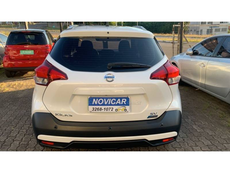 NISSAN - KICKS - 2018/2019 - Branca - R$ 75.000,00