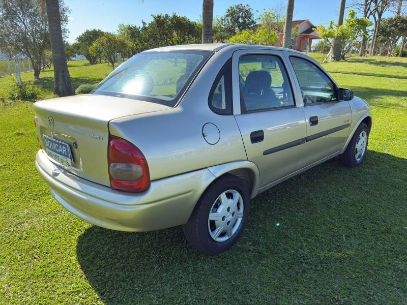 CHEVROLET - CORSA - 2007/2008 - Bege - R$ 21.500,00