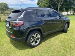 JEEP - COMPASS - 2017/2018 - Preta - R$ 107.000,00