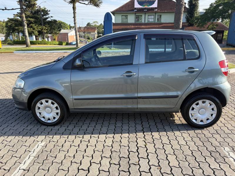 VOLKSWAGEN - FOX - 2009/2010 - Cinza - R$ 33.500,00