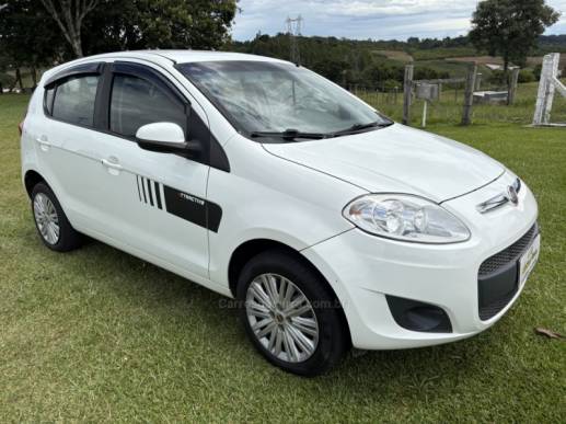 FIAT - PALIO - 2013/2014 - Branca - R$ 35.000,00