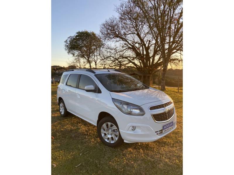 CHEVROLET - SPIN - 2014/2015 - Branca - R$ 56.900,00