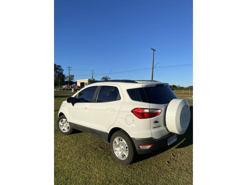 FORD - ECOSPORT - 2016/2017 - Branca - R$ 64.900,00