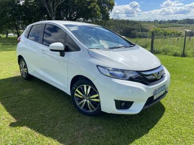 HONDA - FIT - 2014/2015 - Branca - R$ 67.000,00