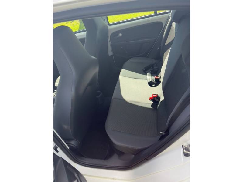 VOLKSWAGEN - UP - 2019/2020 - Branca - R$ 60.000,00