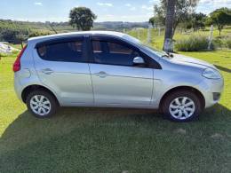 FIAT - PALIO - 2016/2017 - Prata - R$ 45.000,00