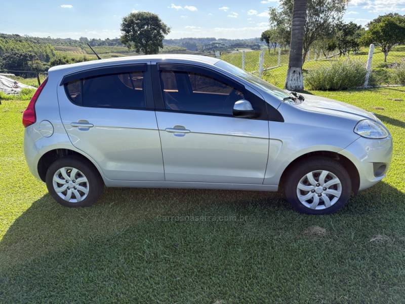 FIAT - PALIO - 2016/2017 - Prata - R$ 45.000,00