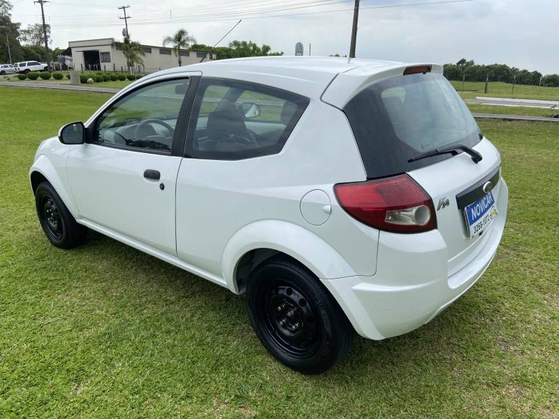 FORD - KA - 2011/2011 - Branca - R$ 22.900,00