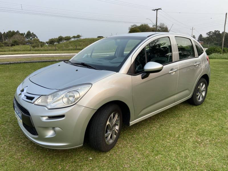 CITROËN - C3 - 2012/2013 - Prata - R$ 35.000,00