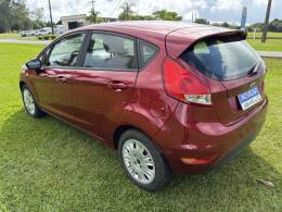 FORD - FIESTA - 2014/2014 - Vermelha - R$ 45.500,00