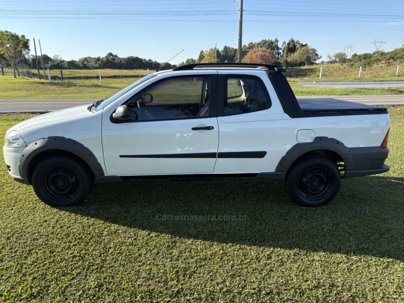 FIAT - STRADA - 2012/2012 - Branca - R$ 50.000,00