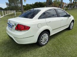 FIAT - LINEA - 2015/2016 - Branca - R$ 41.000,00