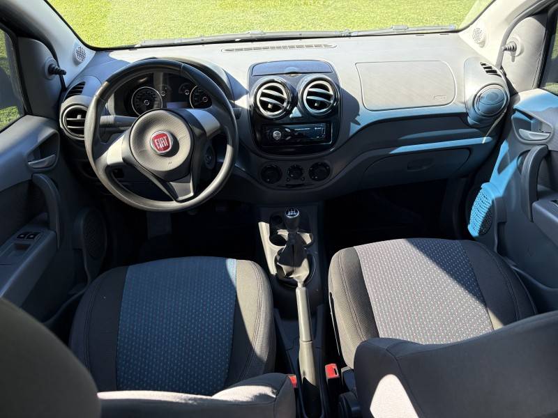 FIAT - PALIO - 2012/2013 - Preta - R$ 33.000,00