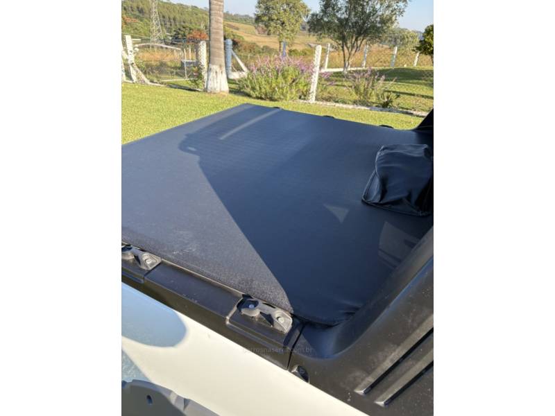 FIAT - STRADA - 2012/2012 - Branca - R$ 50.000,00