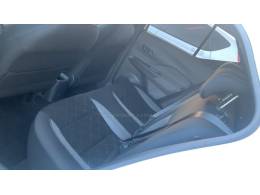 NISSAN - KICKS - 2018/2019 - Branca - R$ 75.000,00