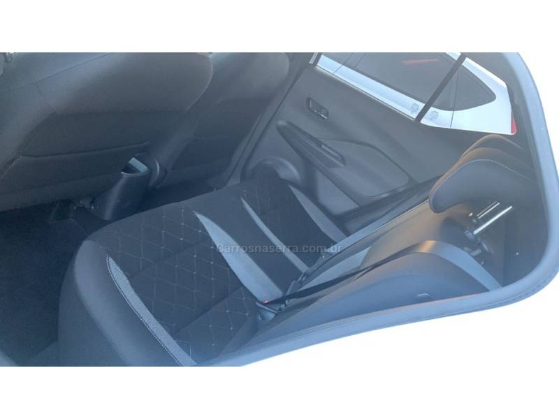 NISSAN - KICKS - 2018/2019 - Branca - R$ 75.000,00