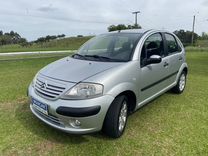 CITROËN - C3 - 2007/2008 - Prata - R$ 24.500,00