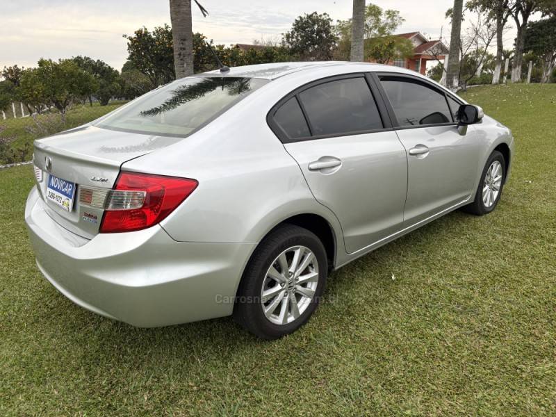 HONDA - CIVIC - 2014/2014 - Branca - R$ 72.500,00