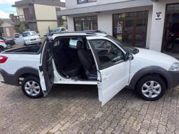 FIAT - STRADA - 2017/2018 - Branca - R$ 73.900,00