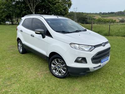 FORD - ECOSPORT - 2013/2014 - Branca - R$ 57.000,00