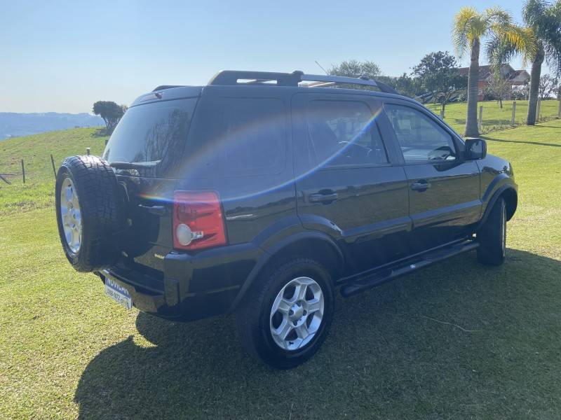 FORD - ECOSPORT - 2010/2011 - Preta - R$ 42.000,00