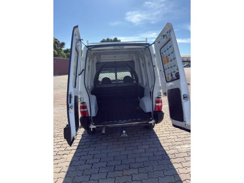 FIAT - FIORINO - 2010/2011 - Branca - R$ 39.900,00