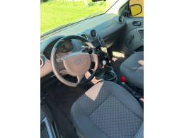 FORD - FIESTA - 2006/2007 - Prata - R$ 25.000,00