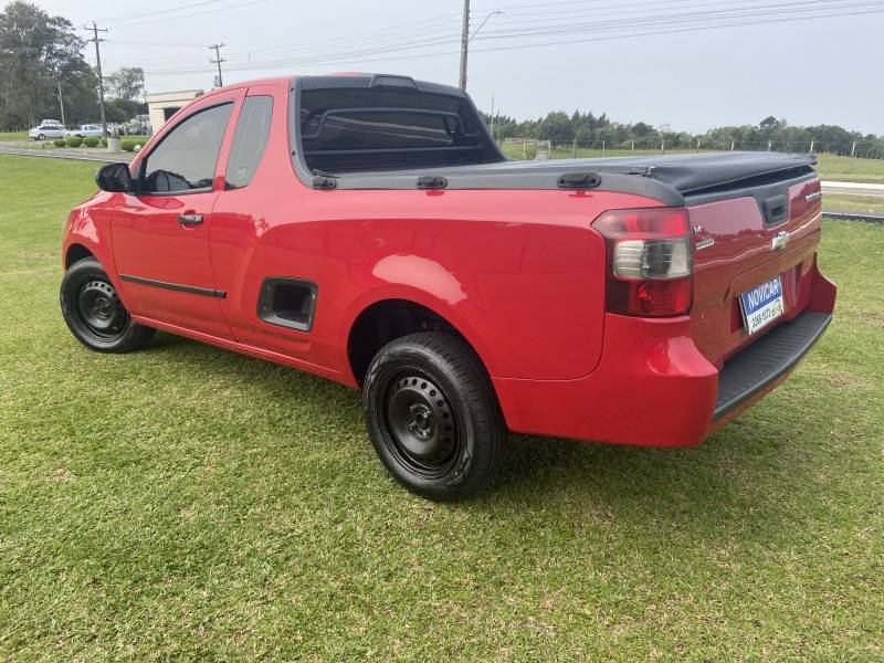 CHEVROLET - MONTANA - 2013/2013 - Vermelha - R$ 42.900,00