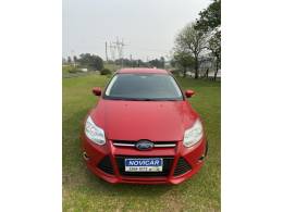 FORD - FOCUS - 2013/2014 - Vermelha - R$ 62.000,00