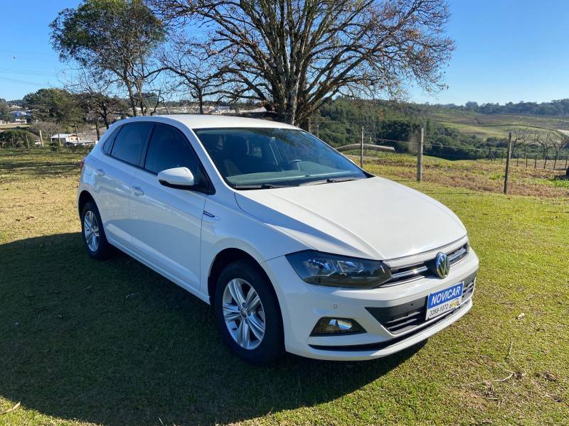 VOLKSWAGEN - POLO - 2020/2020 - Branca - R$ 79.900,00