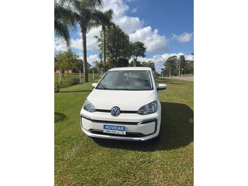 VOLKSWAGEN - UP - 2019/2020 - Branca - R$ 60.000,00