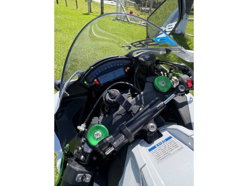 KAWASAKI - NINJA ZX-10R - 2019/2019 - Branca - R$ 68.000,00
