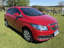 CHEVROLET - ONIX - 2015/2015 - Vermelha - R$ 49.500,00