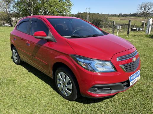 CHEVROLET - ONIX - 2015/2015 - Vermelha - R$ 49.500,00