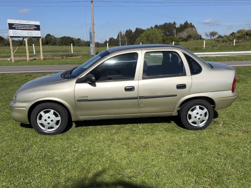 CHEVROLET - CORSA - 2007/2008 - Bege - R$ 20.000,00