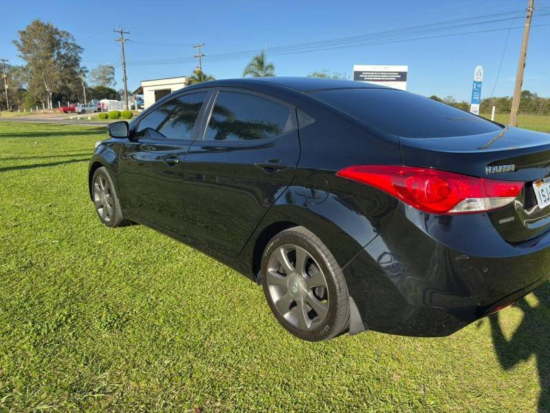 HYUNDAI - ELANTRA - 2011/2012 - Preta - R$ 58.000,00