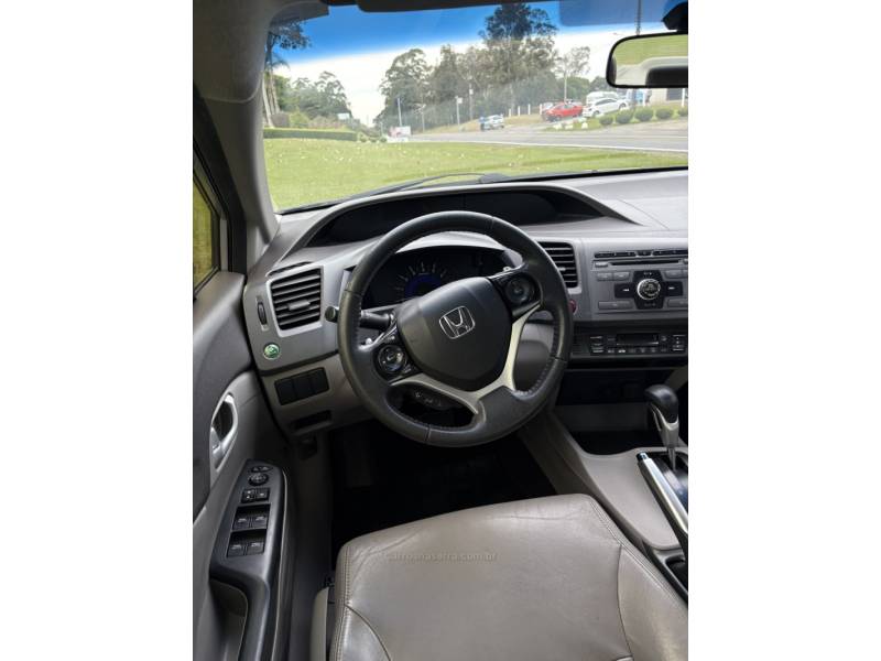 HONDA - CIVIC - 2014/2014 - Branca - R$ 72.500,00