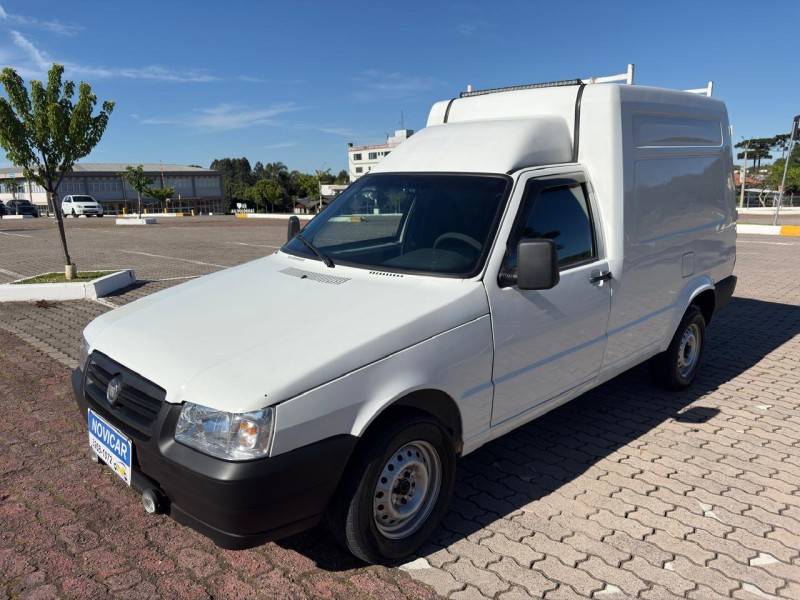 FIAT - FIORINO - 2010/2011 - Branca - R$ 39.900,00