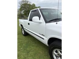 CHEVROLET - S10 - 1996/1996 - Branca - R$ 35.000,00
