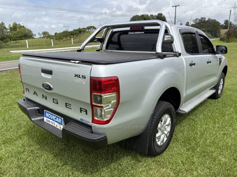 FORD - RANGER - 2014/2014 - Prata - R$ 89.000,00