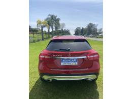 MERCEDES-BENZ - GLA 200 - 2015/2016 - Vermelha - R$ 149.000,00